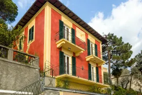 The Traveler's Luxury House - Image 2