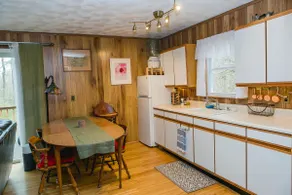 Lovely Cabin w/Piano No Car Needed Best Hiking - Image 5