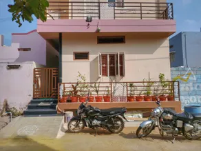 Private Two Bedroom Flat - Image 2