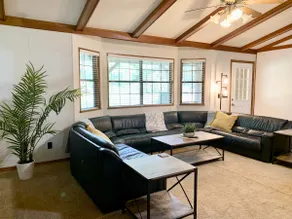 Cabin in the Country - Image 5