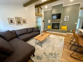 Cozy House - Close to biking/Pet Friendly - Image 3