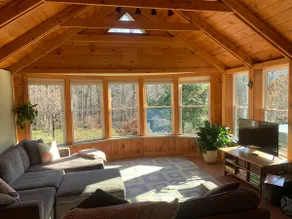 Peaceful cabin close to skiing & Brattleboro - Image 2