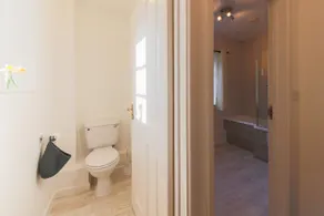 Charming flat in grade 2 listed building - Image 2