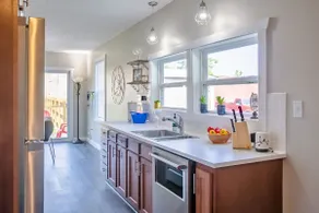Trendy bungalow close to the park - Image 5