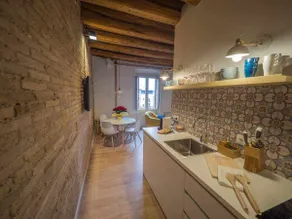 Miquel Martí I Pol Apartments, StancesVic - Image 2