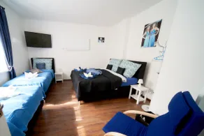 Jane's apartment is for up to 8 people with a kitchen and 2 bedrooms - Image 3