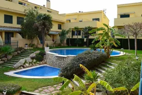4 bed Family home, Comm pool, 4 mins Arenal beach - Image 2