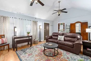 🍊Entire Adorable Cottage in Historic District. NEW - Image 2