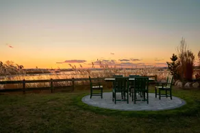 Chic Beach Bungalow - Amazing Sunsets! - Image 2