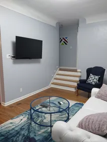 Modern City Bungalow - Image 3