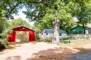 The COOP - 1900's renovated house in town Boerne. - Image 2