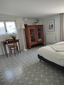 Quietly decorated studio with private terrace and garden - Image 5