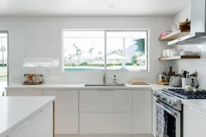 Besveca House - Modern Zen - Image 3