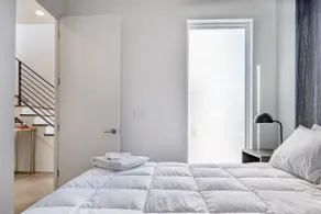 6BR/6BATH Double brand NEW Modern townhomes - Image 3