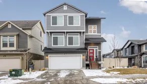Beautiful 3 Bedroom Private home with easy access - Image 2