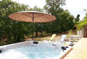 110 m2 Gîte – Pool, Jacuzzi & Truffle in Le Lot - Image 3