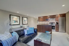 Quiet, Resort Style Suite in Lovely Maple Leaf - Image 2