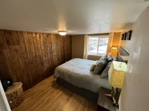 Alluring One Bedroom Apartment in Perfect Location - Image 4