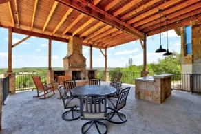 Modern Hill Country Retreat - Image 3