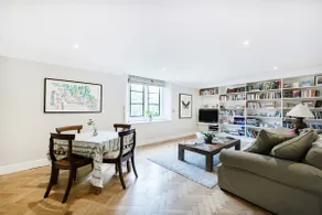 Quiet modern flat in historic priory, garden views - Image 2
