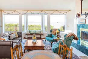 ᗌᗌᗌ Sweeping Views, Huge Balcony, Game/Pool Room - Image 3