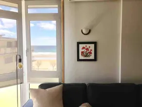 Beachfront apartment + Wifi + Garage - Image 5