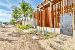 Modern Stylist 3 BR Beach House, w/Private Pool & Fast WiFi. - Image 5