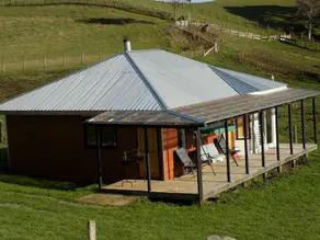 Luna Reflection Cabins - Image 2