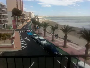 BEACH-FRONT APARTMENT. WIFI. ALL EXTERIOR - Image 5