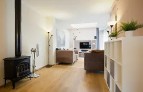 Spacious home for 2 guests - Image 3