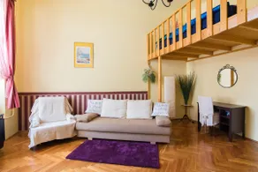Sweet Downtown Home with AirCo - Image 4