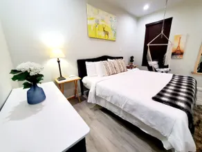 Delightful Private Suite Escape - Image 4