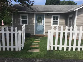 Downtown Weaverville Cottage - Image 3