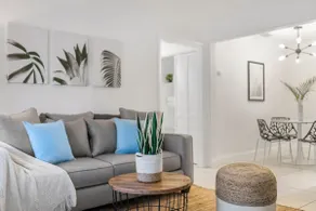 1718 Premium condo near beach, downtown,airport - Image 2