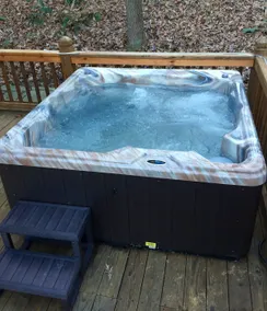 White Water River Cabin #1-Near Helen Ga-Hot Tub - Image 5