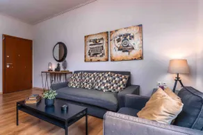 Gorgeous modern apartment right across the beach! - Image 5