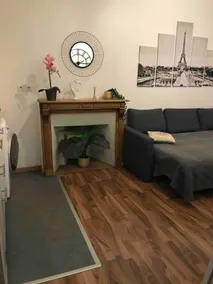 Large 2-room apartment in the Saint-André neighborhood - Image 4