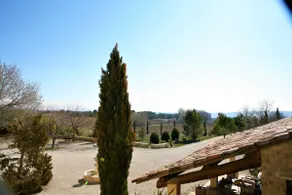 Large studio in Cucuron near Lourmarin – Luberon - Image 4