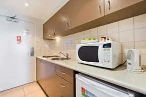 Metro Advance Apartments - Studio - Image 4