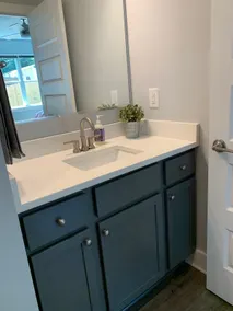 Cozy studio apartment, <1 mile to Downtown - Image 4