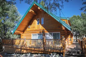 Rustic, Modern Log Cabin Cozy 3 Bedroom Retreat - Image 4