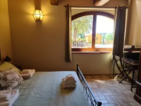 Apartment in a farmhouse with a pool - Image 5