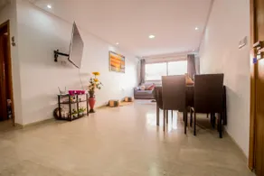 Charming Seaside Apartment with Pool & Direct Beach Access - Image 4