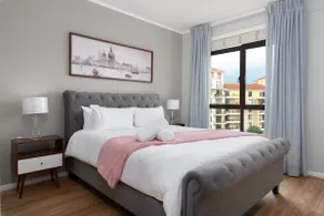 Island Club Hotel & Apartments - Image 3