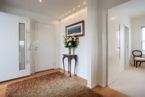 Awesome 180° View. Gr8 location 5*s AVAIL AUG 3! - Image 5
