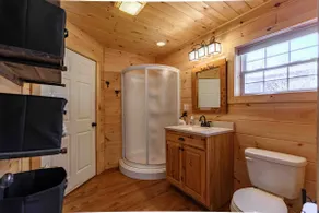 Close to town, hot tub, firepit & private beach - Image 4