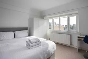 Three Bedrooms Flat Central London-Emirate - Image 5