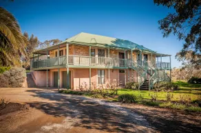 Lindsay House - Image 5