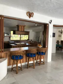 Beautiful Private Villa with Canal View - Image 4