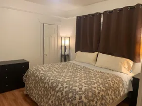 Spacious 4 bedroom house Next to Lake, DT, UW - Image 5